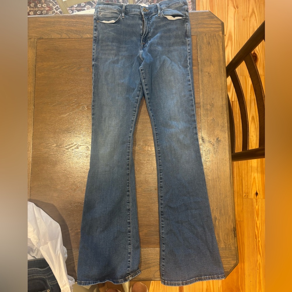 Frame Denim Flare Jeans in Classic Blue size 31